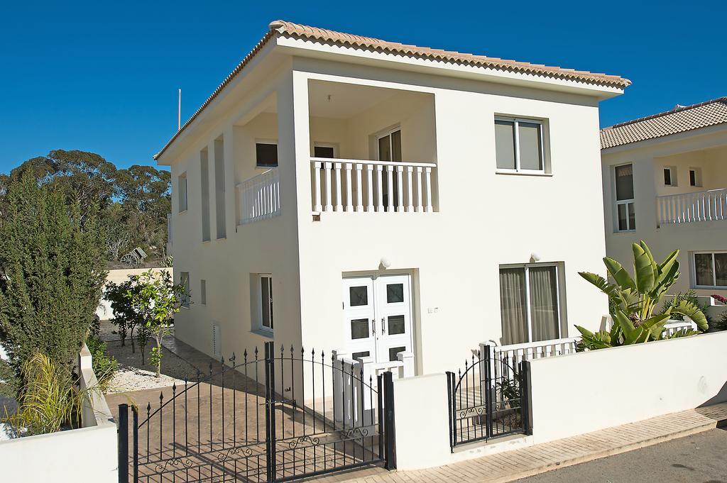Hara Nissi Beach Villas Ayia Napa Room photo